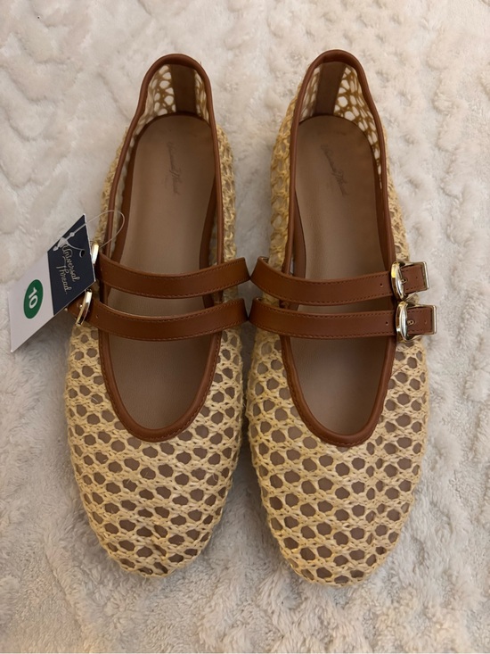 Universal Thread Shoes - Universal Thread Beige Woven Mary Jane Flats with Brown Trim Size 10